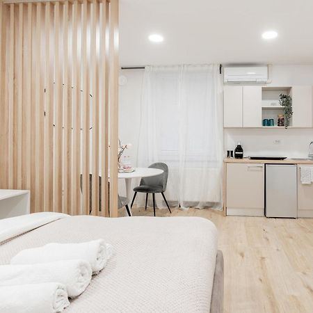 Classy & Cozy Apartment 2 リュブリャナ エクステリア 写真